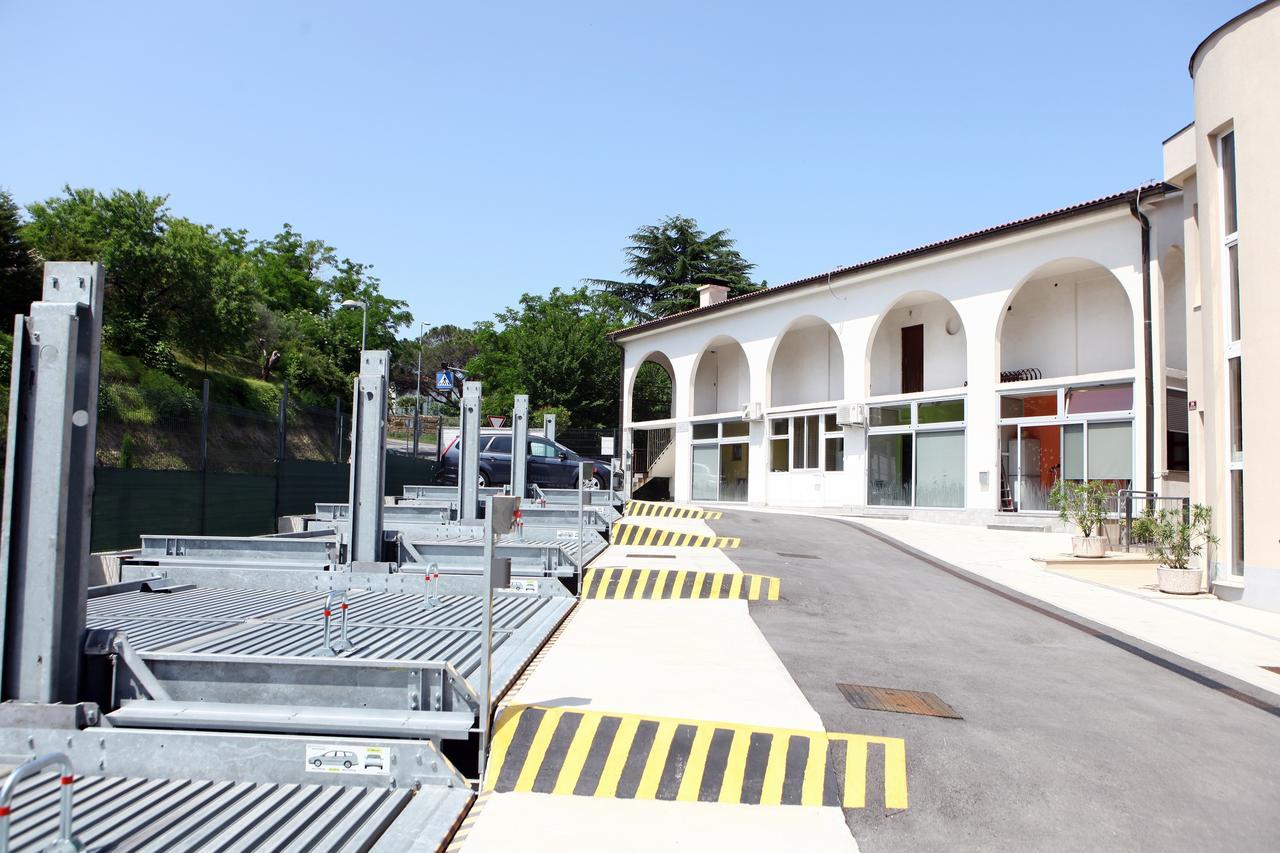 Charming San Simon Beach Apartment Jn Izola Exterior photo