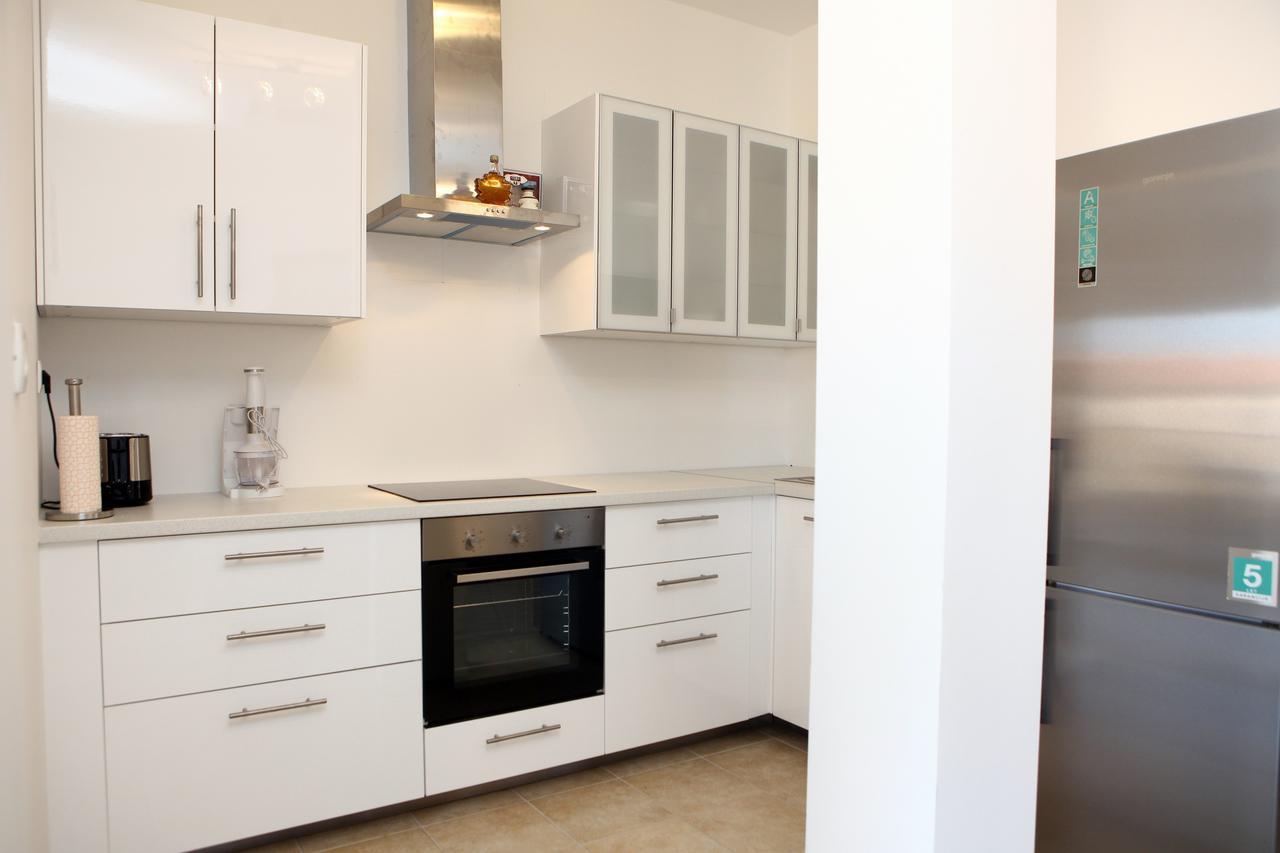 Charming San Simon Beach Apartment Jn Izola Exterior photo